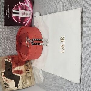 AUTHENTIC ('D) DIOR KEY  Keychain W/ DUST BAG + SKINCARE